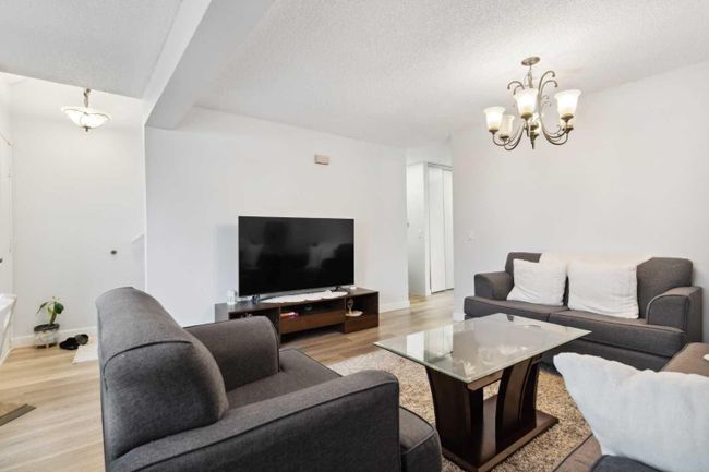 60 - 2511 38 Street Ne, Home with 3 bedrooms, 1 bathrooms and 1 parking in Calgary AB | Image 13