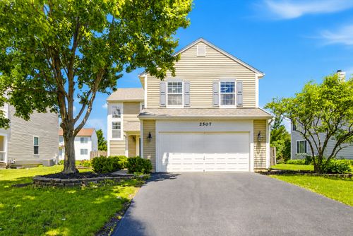 2507 Blakely Ln, Naperville, IL, 60540-1954 | Card Image