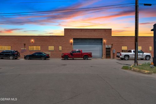 220 N Saint Vrain St, El Paso, TX, 79901-2656 | Card Image