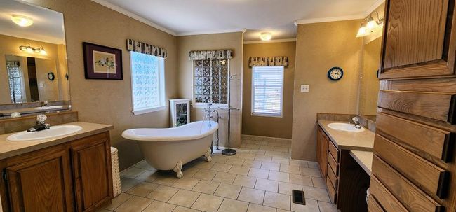 AB-363-AND-495 - 1500 Sales Rd, Home with 0 bedrooms, 0 bathrooms and null parking in Mertzon TX | Image 18