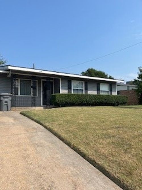 11939 Hoblitzelle Dr, Dallas, TX, 75243-3635 | Card Image