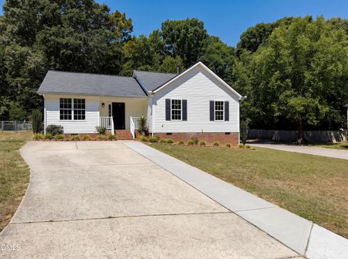 301 Hocutt Dr, Clayton, NC, 27520-7256 | Card Image