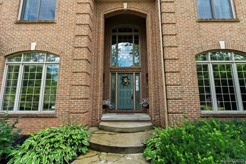 1665 Gleneagles, Highland, MI, 48357-4785 | Card Image