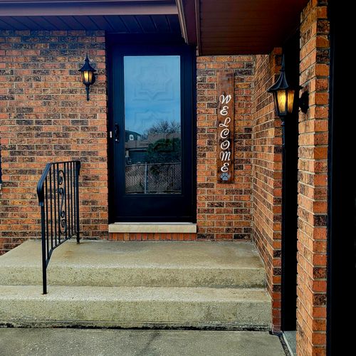 939 Devonshire Ln, Dyer, IN, 46311-1213 | Card Image