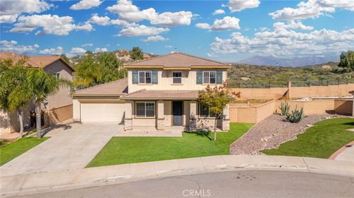 27212 Golden Field Ct, Moreno Valley, CA, 92555 | Card Image