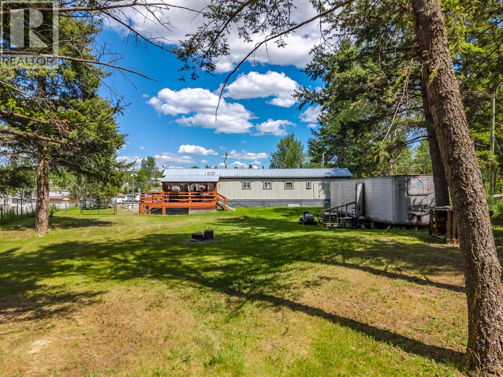 Residential in 103 Mile House 3