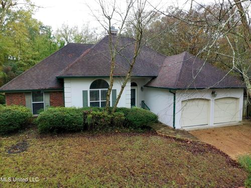 28 Moss Woods Cv, Madison, MS, 39110-9166 | Card Image