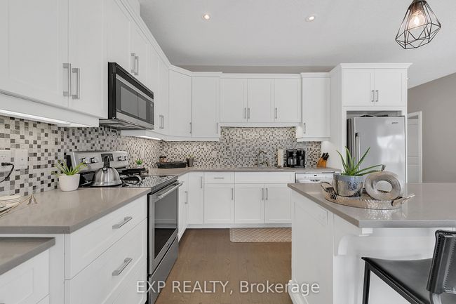 800 Baker Ave S, House attached with 3 bedrooms, 3 bathrooms and 2 parking in Listowel ON | Image 14