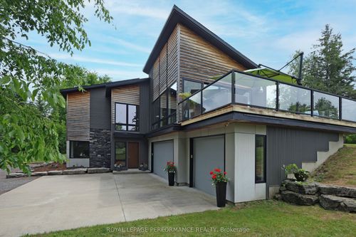 1141 Julia Crt, Dunrobin, ON, K0A1T0 | Card Image