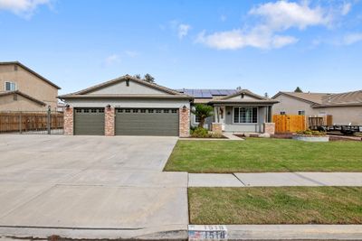 1518 Mateus Avenue, House other with 3 bedrooms, 2 bathrooms and null parking in Tulare CA | Image 1