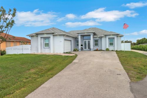 2394 45th Ave Ne, NAPLES, FL, 34120-7505 | Card Image