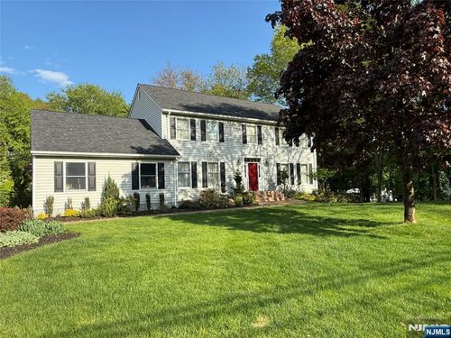 74 Van Blarcom Ln, Wyckoff, NJ, 07481-3444 | Card Image