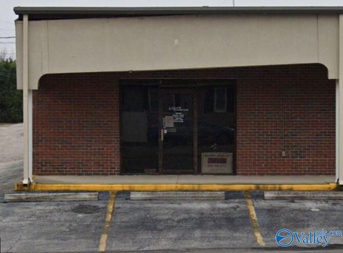 807 11th St Se, Decatur, AL, 35601-4989 | Card Image