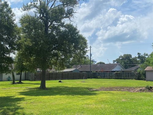 531 Shadylawn Avenue, Shoreacres, TX, 77571 | Card Image