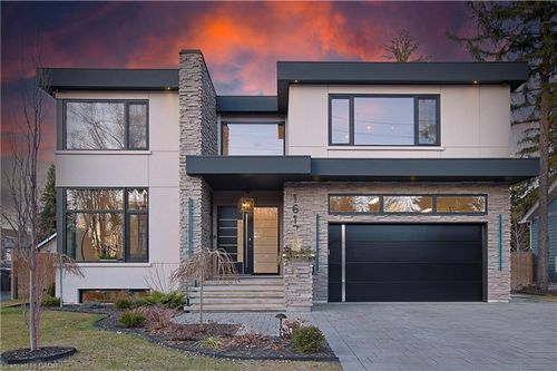1617 Trotwood Ave, Mississauga, ON, L5G3Z8 | Card Image