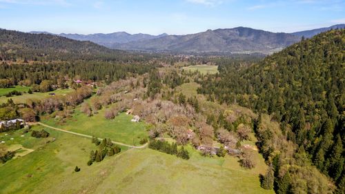 2800 Cedar Flat Rd, Williams, OR, 97544-9677 | Card Image