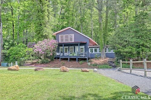 89 Arkansas Ln, Tiger, GA, 30576-1745 | Card Image