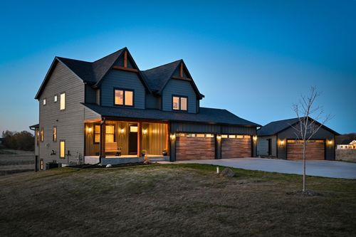 7400 74th Ave, Loretto, MN, 55357-7502 | Card Image