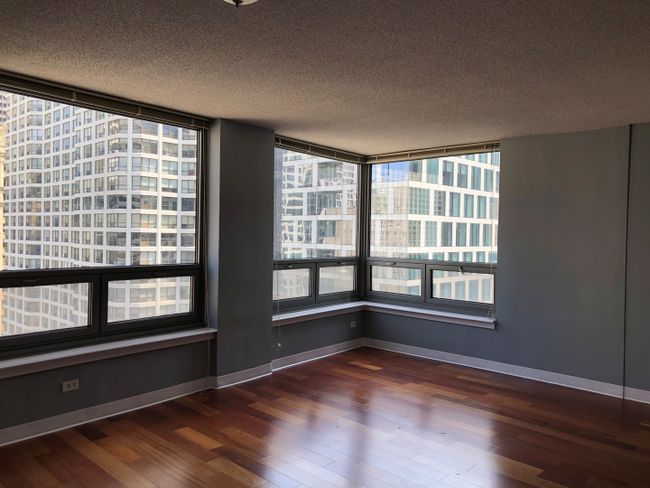 2011 - 440 N Wabash Avenue, Condo with 2 bedrooms, 2 bathrooms and 1 parking in Chicago IL | Image 5