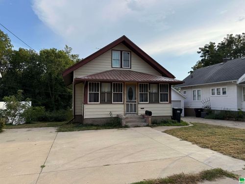 209 E Bluff St, Cherokee, IA, 51012-1461 | Card Image
