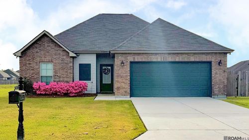 7037 Easy St, Addis, LA, 70710-2916 | Card Image