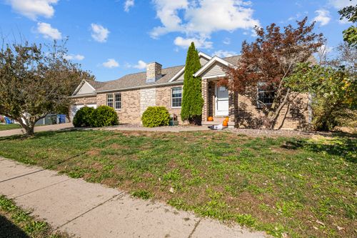 4504 W 14th St, Davenport, IA, 52804-3157 | Card Image