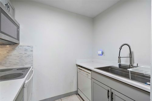 apt-103-4142 Nw 90th Ave, Coral Springs, FL, 33065-1730 | Card Image