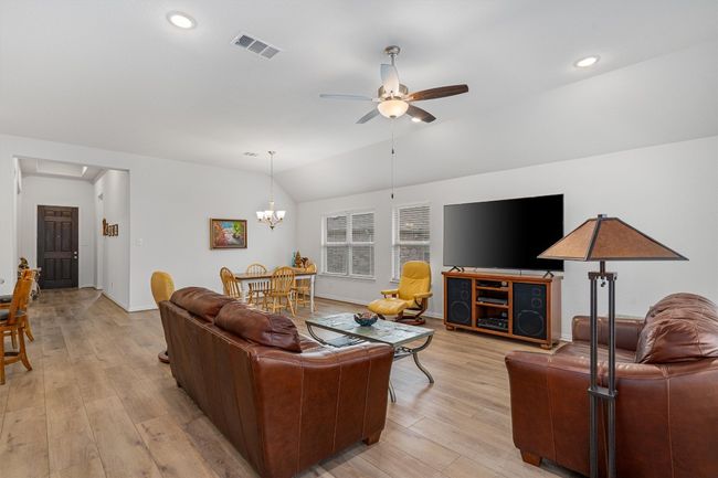 728 Clear Spring Ln, House other with 3 bedrooms, 2 bathrooms and 2 parking in Leander TX | Image 10