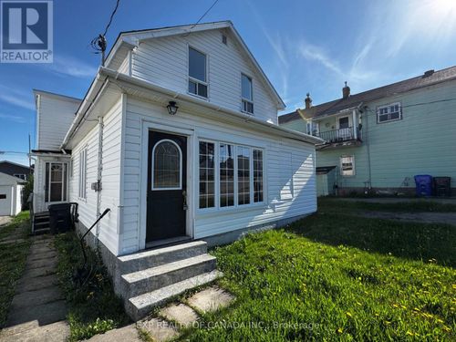 35 Taylor Ave, Kirkland Lake, ON, P2N2L2 | Card Image