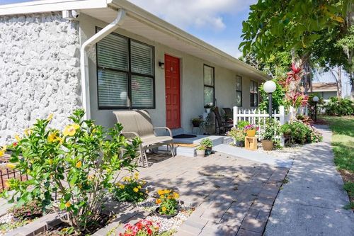 apt-6-1400 Strawberry Pl, Plant City, FL, 33563-6857 | Card Image