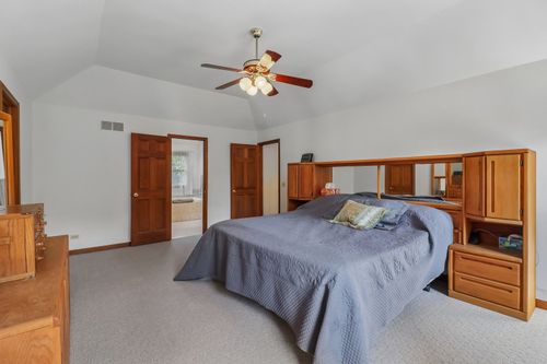 31W003 Irving Park Road, Elgin, IL, 60120 | Card Image