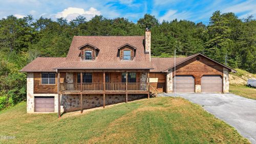 1032 Powder Springs Rd, Sevierville, TN, 37876-0738 | Card Image