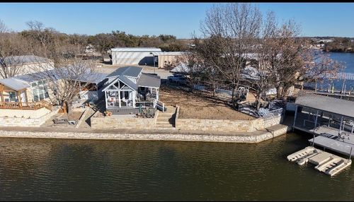 817 Brazos Harbor Cir, Granbury, TX, 76048-4525 | Card Image