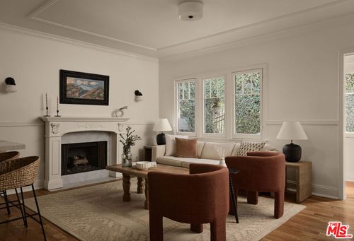 943 Venango Ave, Los Angeles, CA, 90029-3019 | Card Image