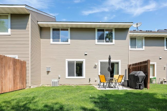 1704 Talon Trl, Townhouse with 3 bedrooms, 3 bathrooms and null parking in Eagan MN | Image 32