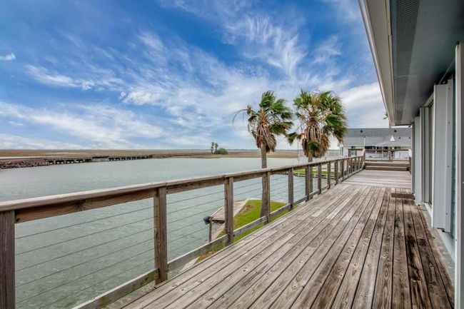 354 Ling Street, House other with 3 bedrooms, 3 bathrooms and 1 parking in Bayou Vista TX | Image 15