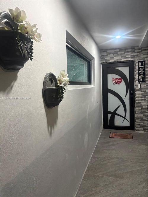 1594 W 73rd St, Hialeah, FL, 33014-3835 | Card Image