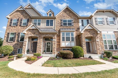 247 Bennett Dr, Carol Stream, IL, 60188-3349 | Card Image