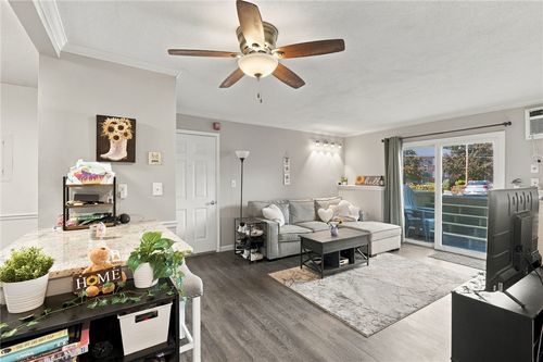127-200 Manville Hill Rd, Cumberland, RI, 02864-2378 | Card Image