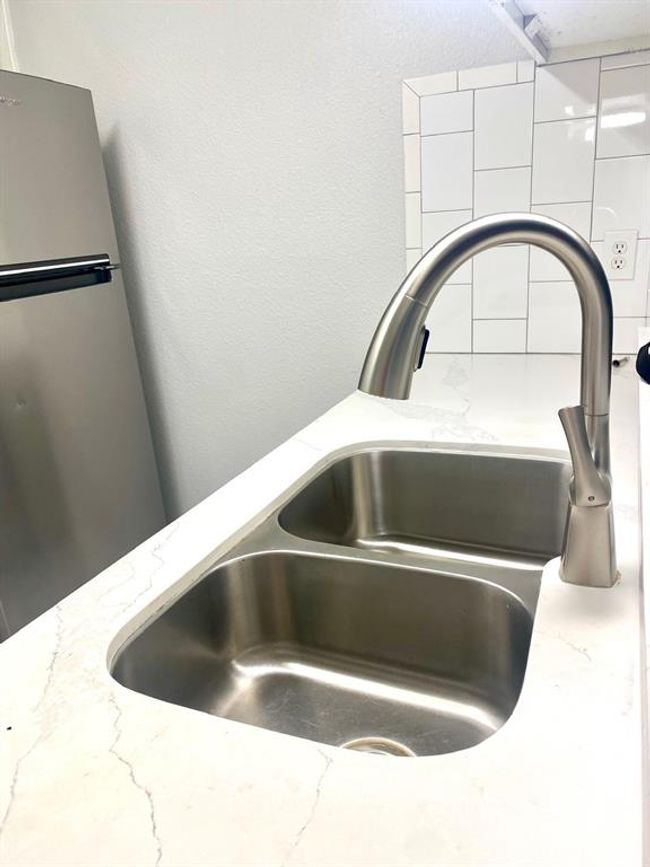 APT-707 - 9000 Bissonnet St, Townhouse with 2 bedrooms, 1 bathrooms and null parking in Houston TX | Image 27