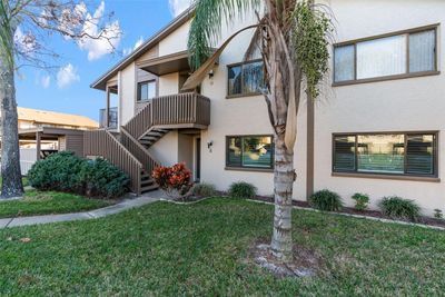 D - 8307 Sandwedge Circle, Condo with 2 bedrooms, 2 bathrooms and null parking in Hudson FL | Image 3