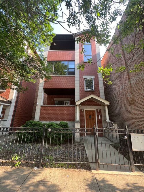 2-723 W 31st St, Chicago, IL, 60616-3346 | Card Image