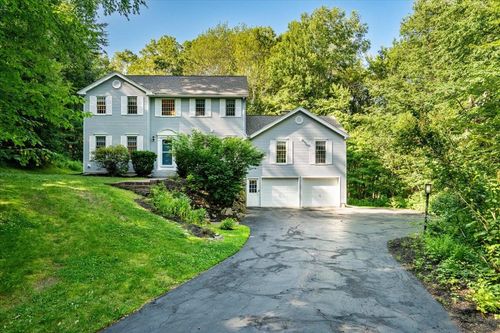 9 Devonshire Way, Bedford, NH, 03110-6211 | Card Image