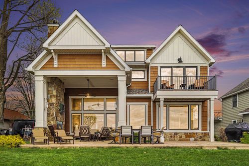 542 Lake Dr, Coldwater, MI, 49036-8563 | Card Image