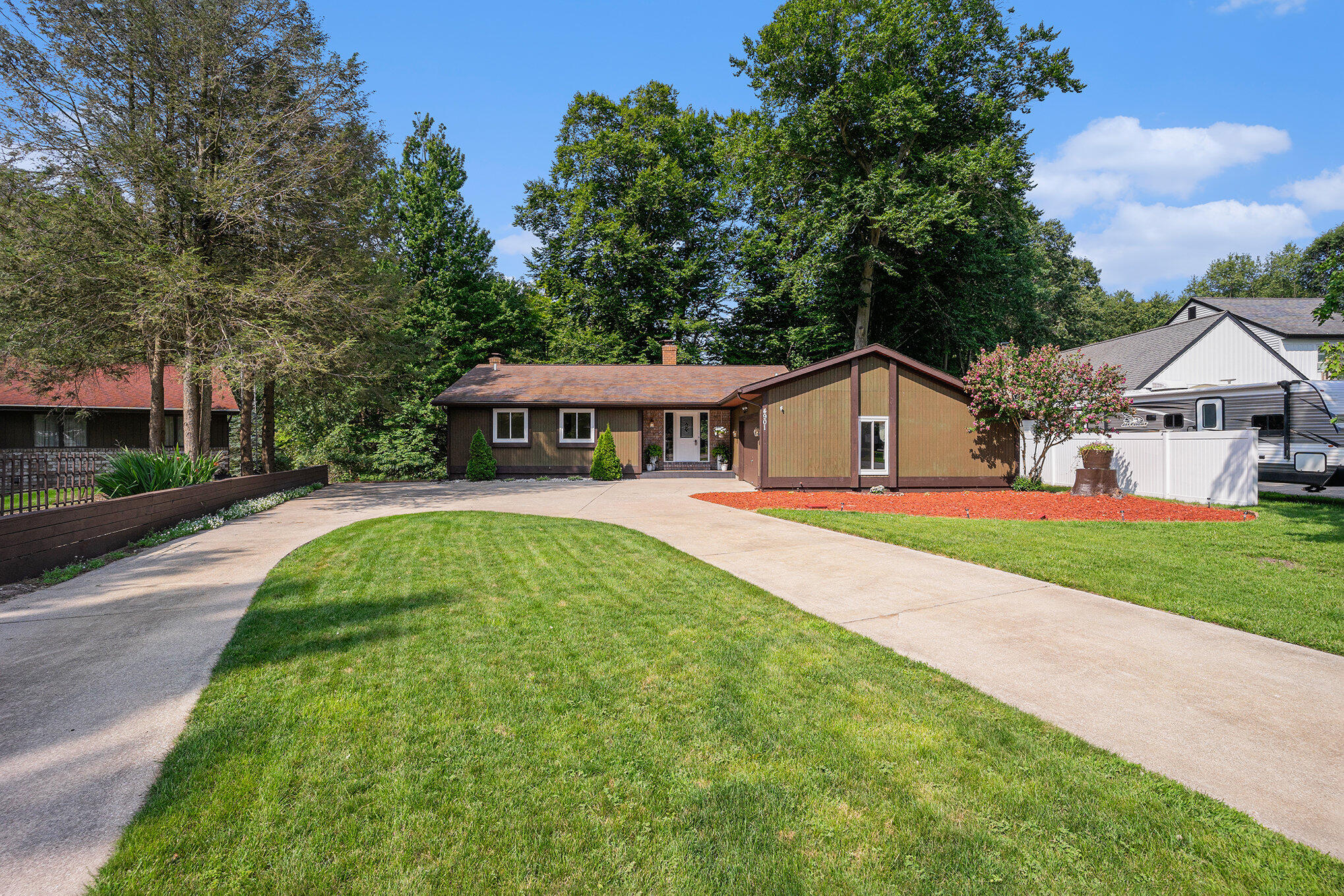 Clearwater Ct, Norton Shores, MI 49441