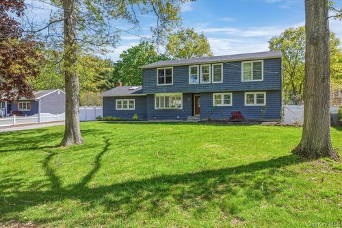 1189 Terry Rd, Ronkonkoma, NY, 11779-5946 | Card Image