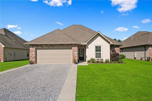 1028 E Creek Ct, Covington, LA, 70435-7304 | Card Image