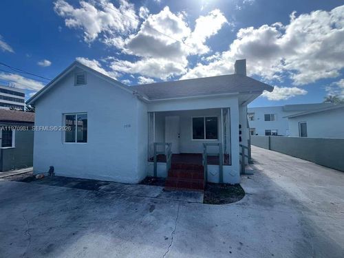 2758 Sw 3rd St, Miami, FL, 33135-1342 | Card Image