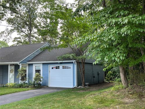 140 Laurance Ln, Ridge, NY, 11961-2073 | Card Image