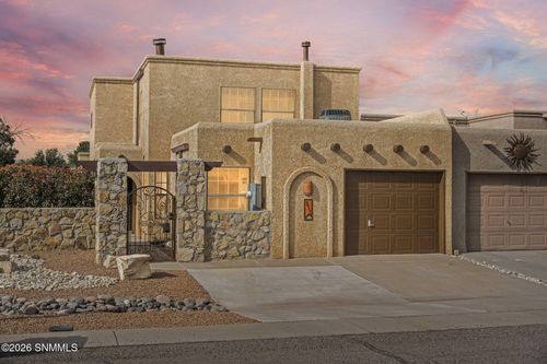 2017 Briarwood Ln, Las Cruces, NM, 88005-1524 | Card Image